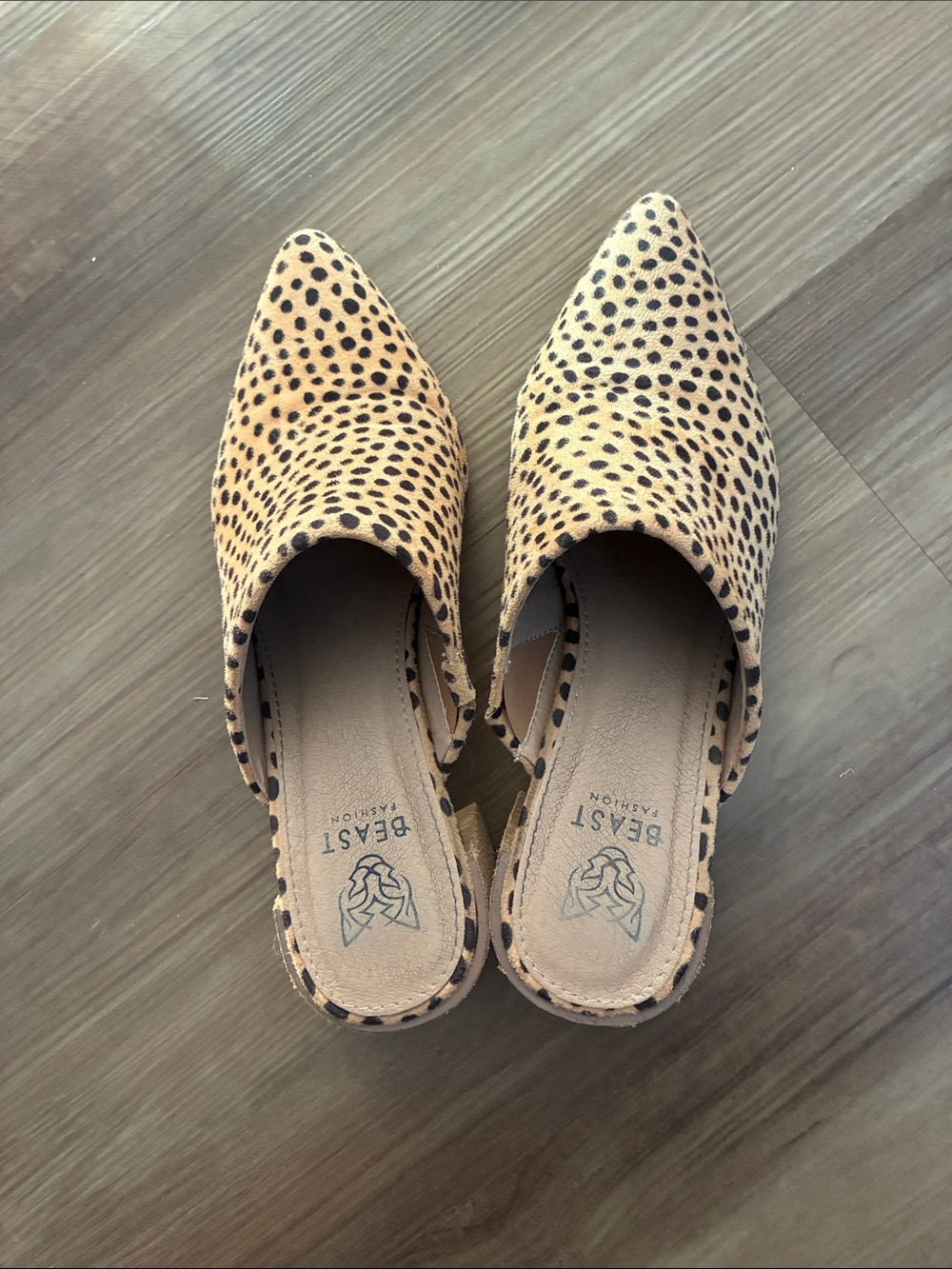 BEAST FASHION Tan Cheetah Print Pointed Slip-On Mules